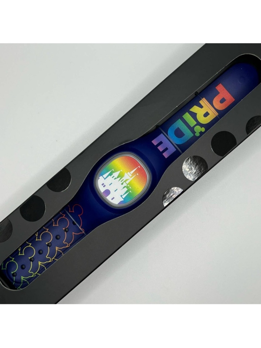 Disney Parks MagicBand+ Castle Rainbow Pride Collection New unlinked - Picture 3 of 3
